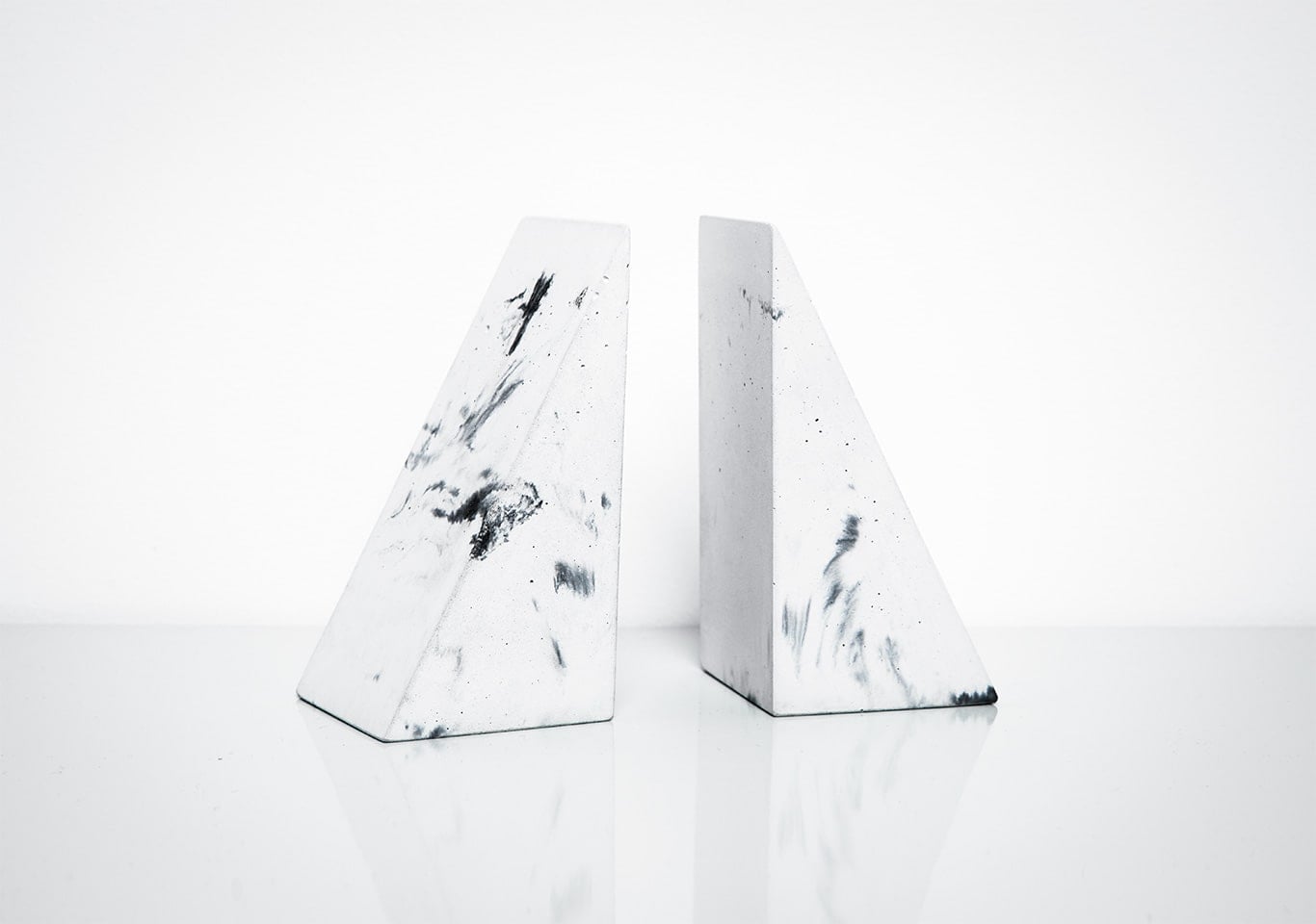 minimalist-home-accessories-Minshape-8060-min